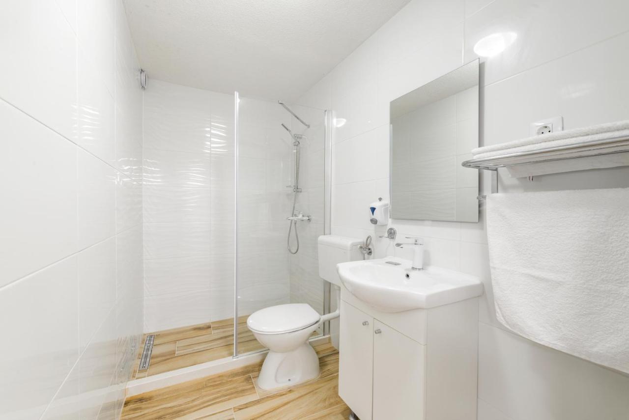 Apartments By The Sea Baska Voda, Makarska - 17570 מראה חיצוני תמונה