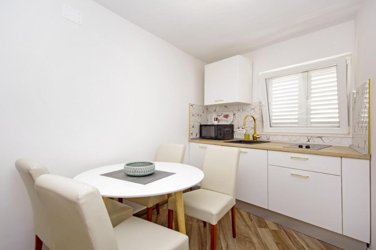 Apartments By The Sea Baska Voda, Makarska - 17570 מראה חיצוני תמונה